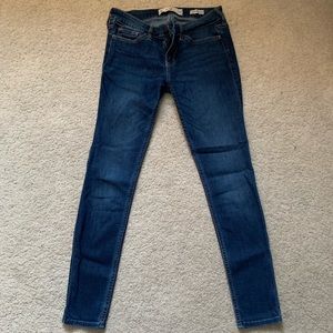 Hollister low rise super skinny jean 3s